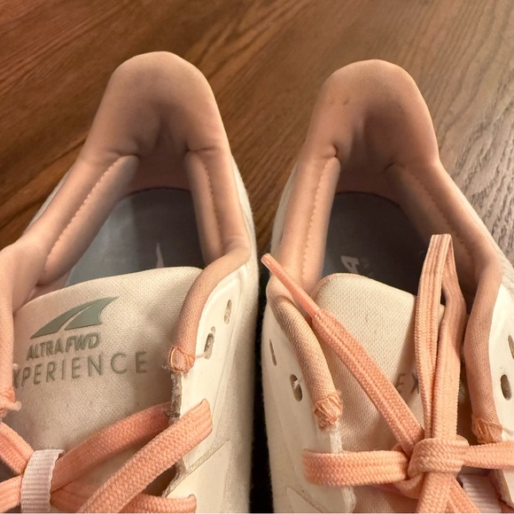 Altra FWD Experience Women's Peach and white Athletic Shoes - Picture 7 of 8